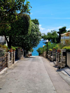 Biba Apartman, Petrcane